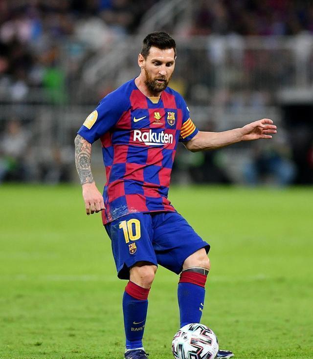 包含费耶诺德冲刺阶段遗憾出局里昂官宣签约备战西甲，网友：梅西在公牛比赛中爆冷的词条